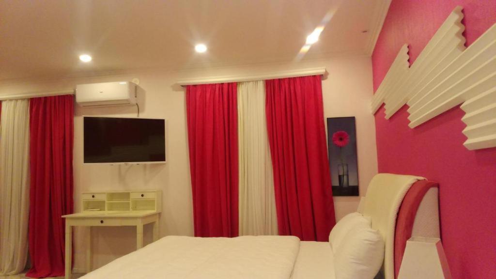 Hotel Lilo Near Airport Tbilisi Bagian luar foto
