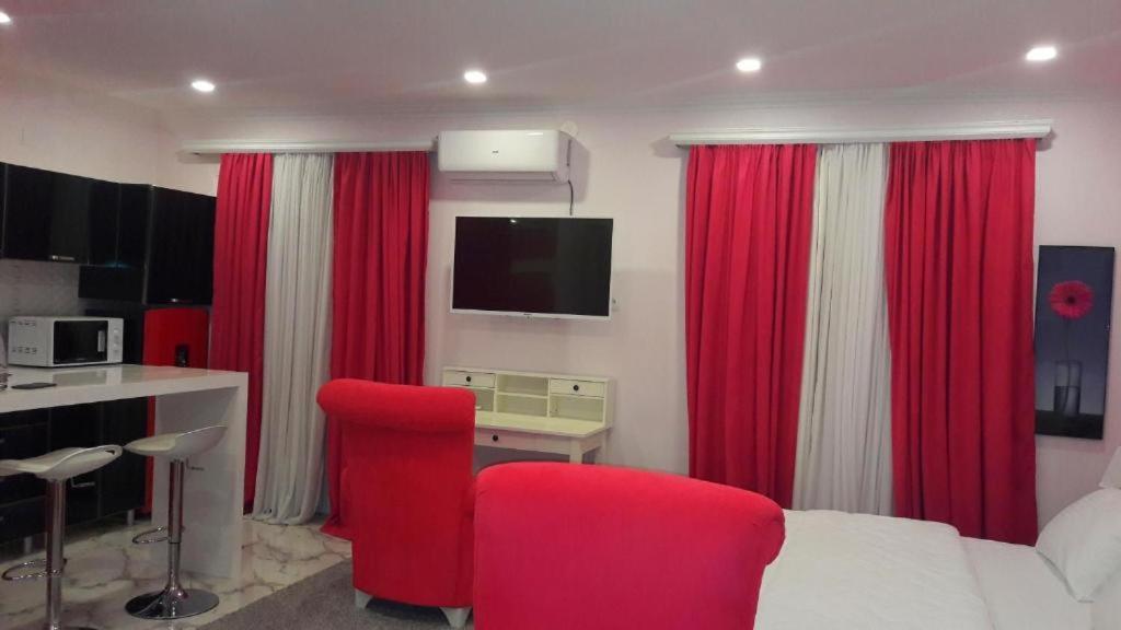 Hotel Lilo Near Airport Tbilisi Bagian luar foto