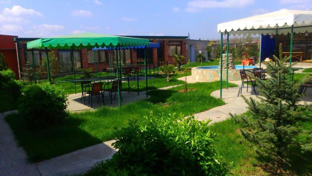 Hotel Lilo Near Airport Tbilisi Bagian luar foto