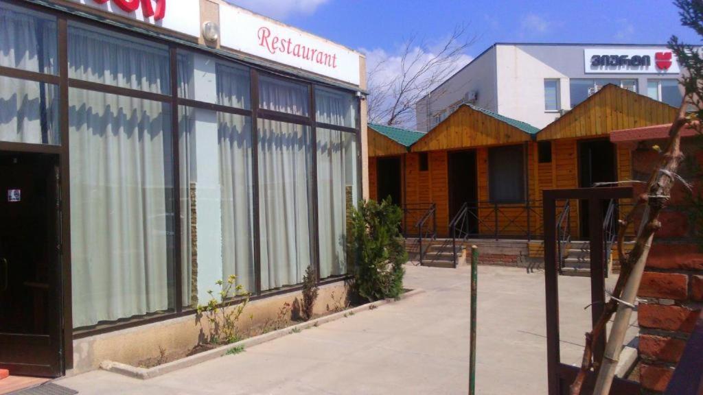 Hotel Lilo Near Airport Tbilisi Bagian luar foto