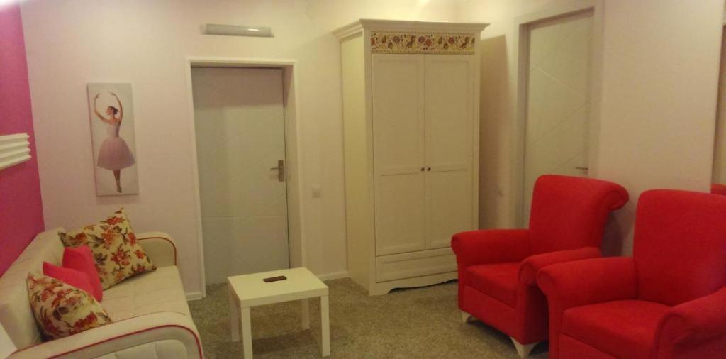 Hotel Lilo Near Airport Tbilisi Bagian luar foto