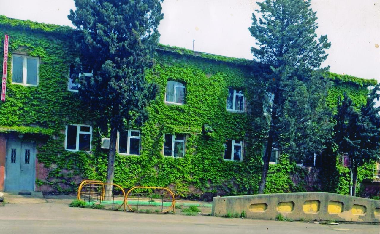 Hotel Lilo Near Airport Tbilisi Bagian luar foto